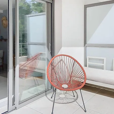 Standing Avec Terrasse, Piscine Et Acces Plage, 2 Chambres, Climatise, Parking, Pmr - Fr-1-770-28 *