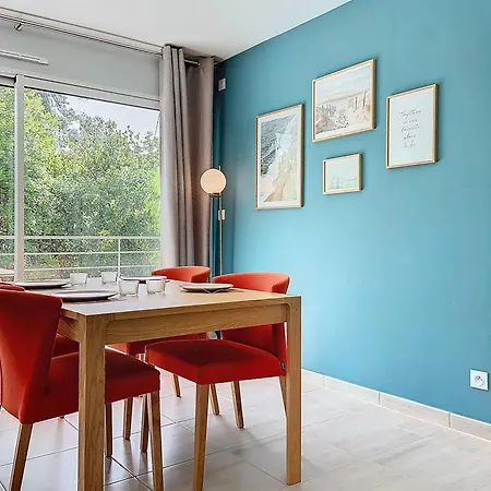 Standing Avec Terrasse, Piscine Et Acces Plage, 2 Chambres, Climatise, Parking, Pmr - Fr-1-770-28 Apartamento